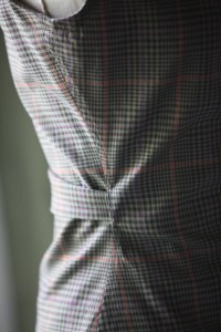 flat-fell seam with gap for the tie to go through